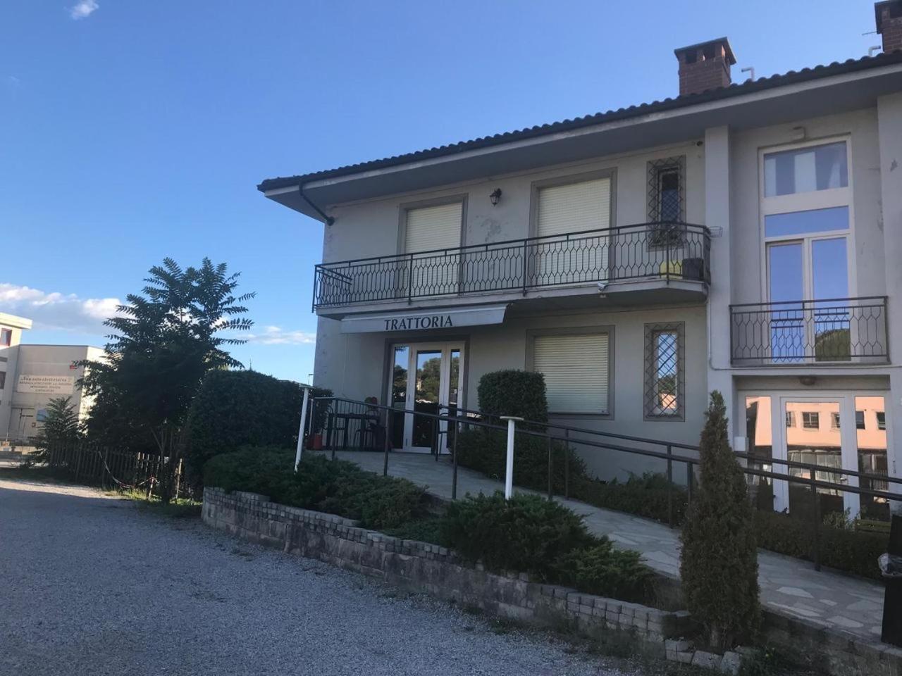 Affordable 3 Roms Appartment With Special Price Summer 2025 Dogliani Buitenkant foto
